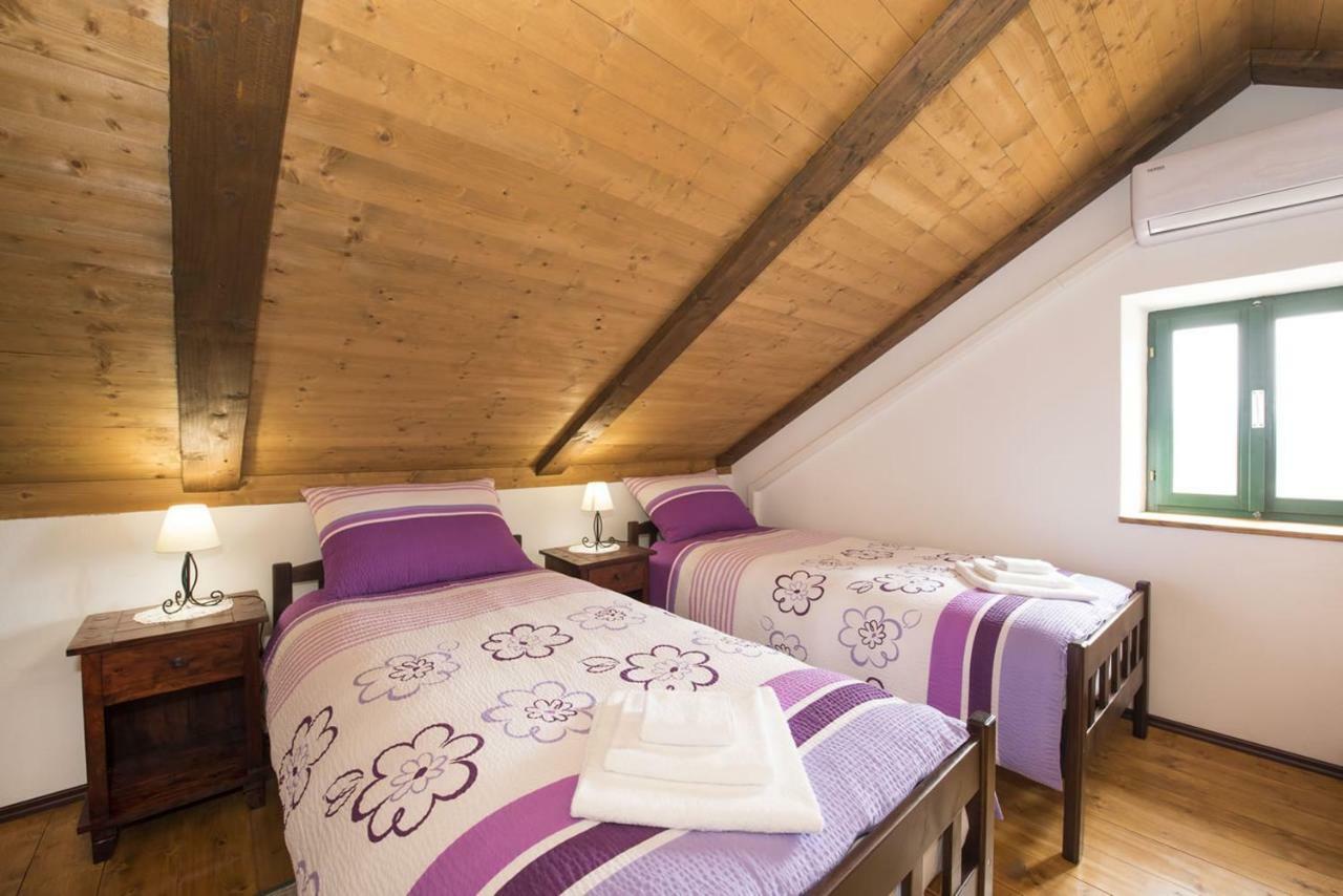 Villa Cetina Milasi Bagian luar foto